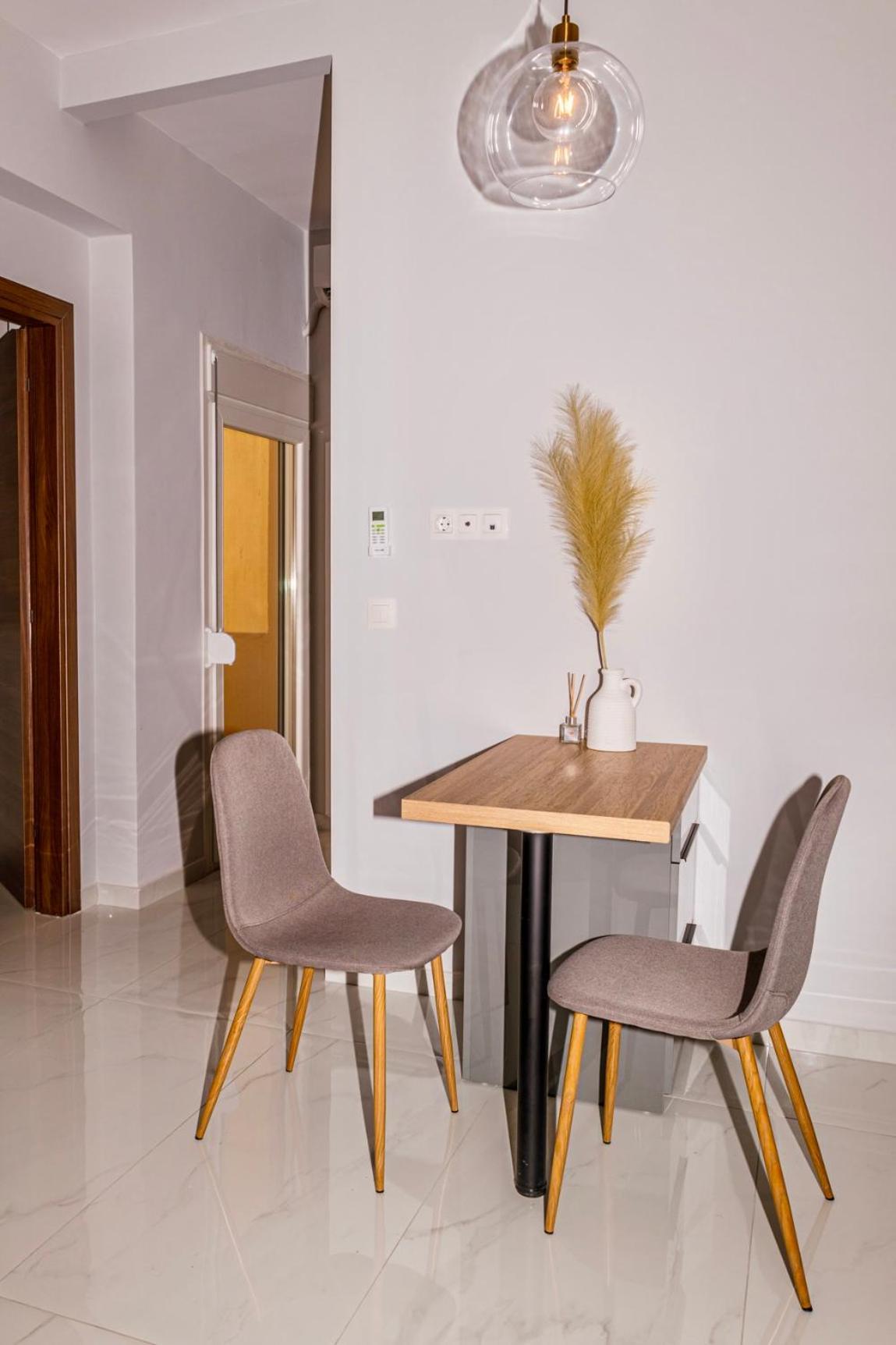 Cozy Studio In The City Center 테살로니키 외부 사진